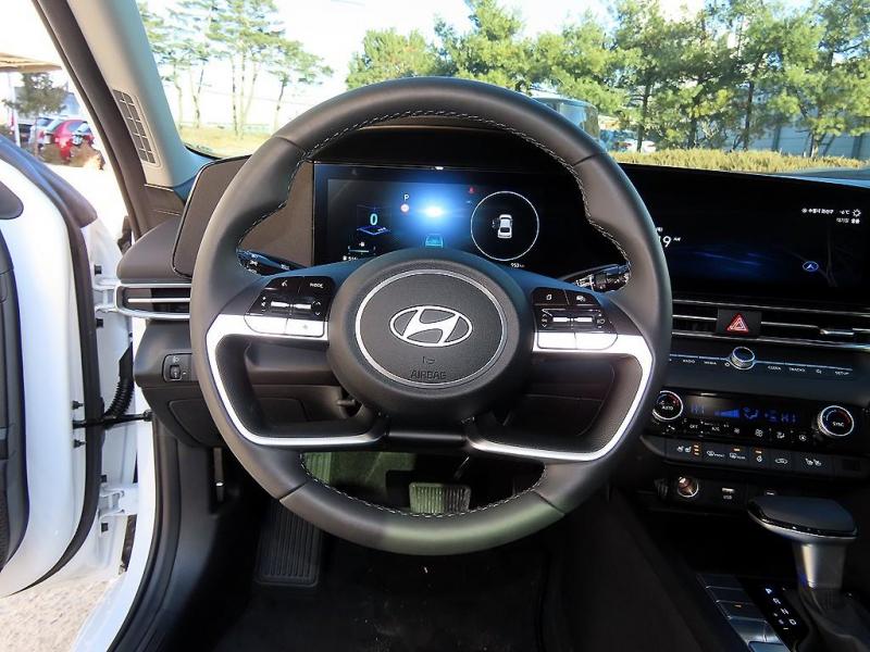 현대 더 뉴아반떼(CN7) 가솔린 1.6 인스퍼레이션 - 이미지 13