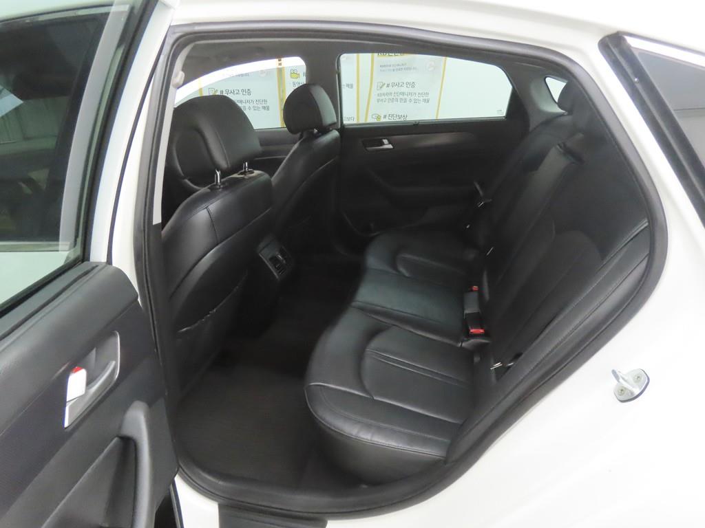 현대 LF쏘나타 1.6 터보 스마트 스페셜 - 이미지 11