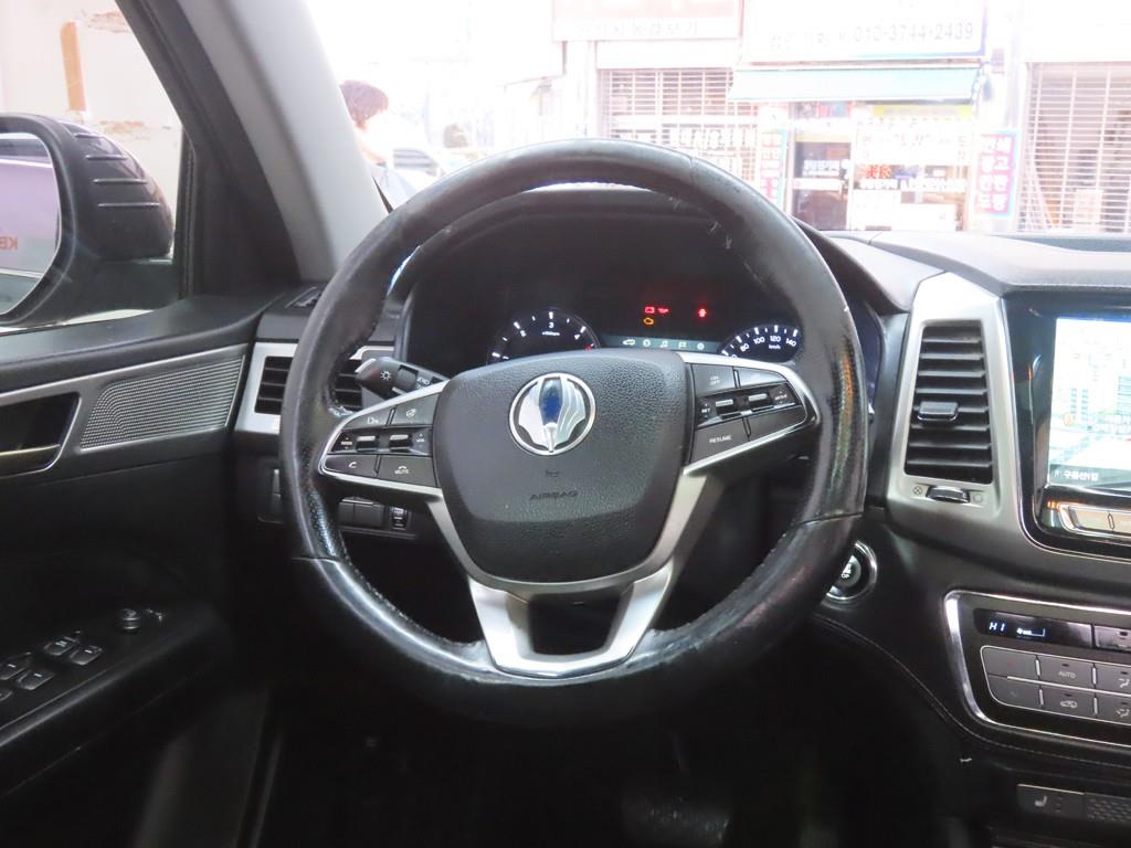 KG모빌리티(쌍용) 렉스턴 스포츠 2.2 4WD 프레스티지 - 이미지 2