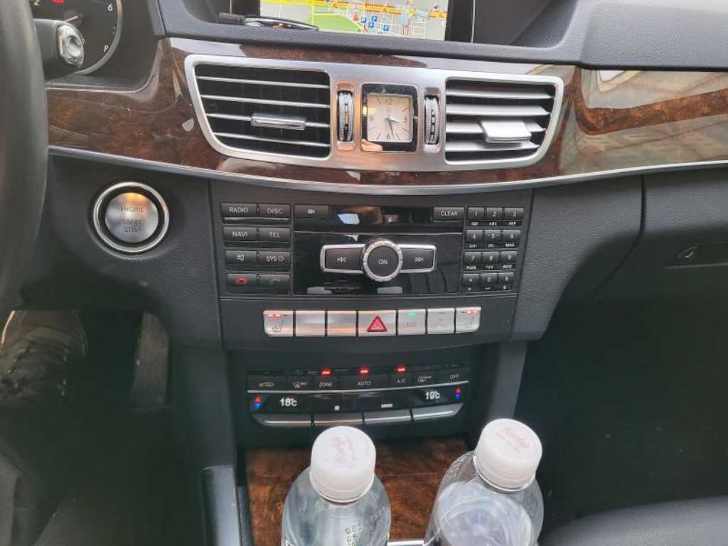 벤츠 E클래스(4세대) E300 엘레강스 - 이미지 2