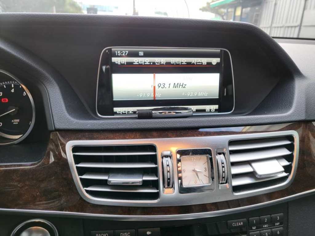 벤츠 E클래스(4세대) E300 엘레강스 - 이미지 9