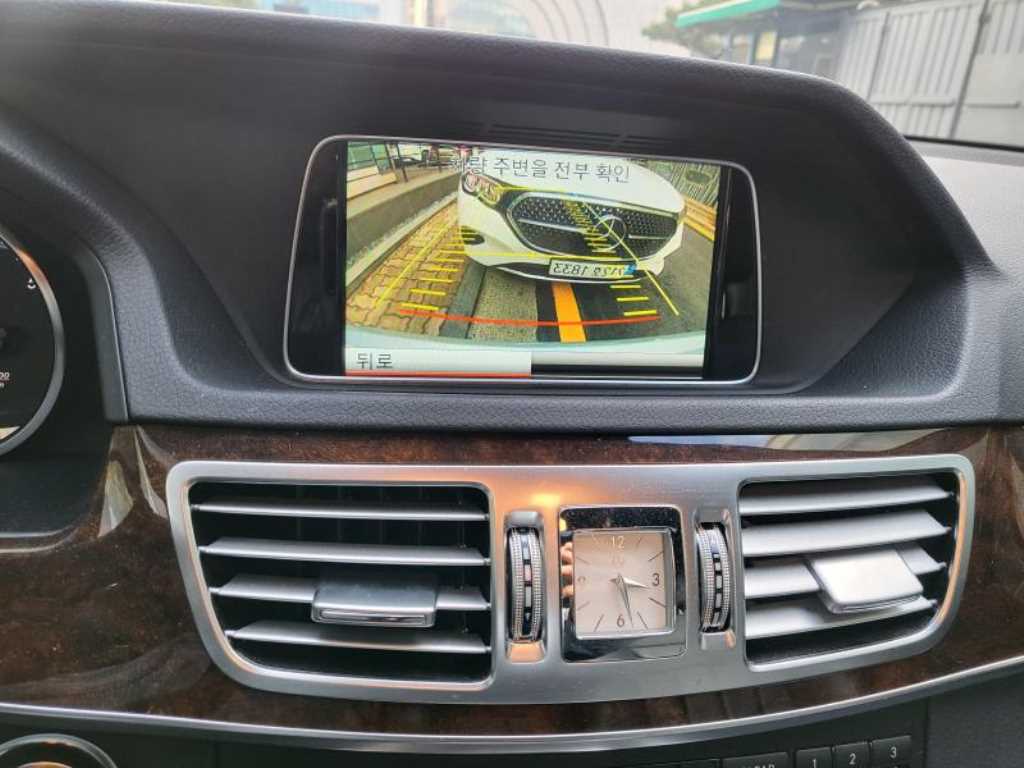 벤츠 E클래스(4세대) E300 엘레강스 - 이미지 16