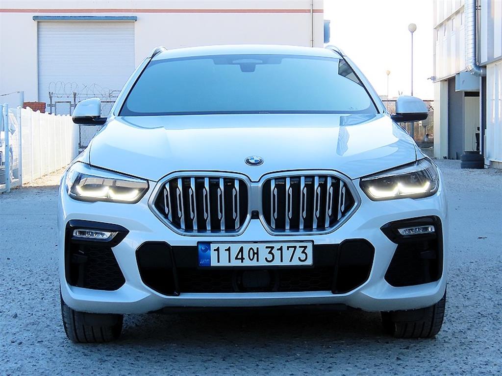 BMW X6(3세대) 30d xDrive M 스포츠팩 - 이미지 17
