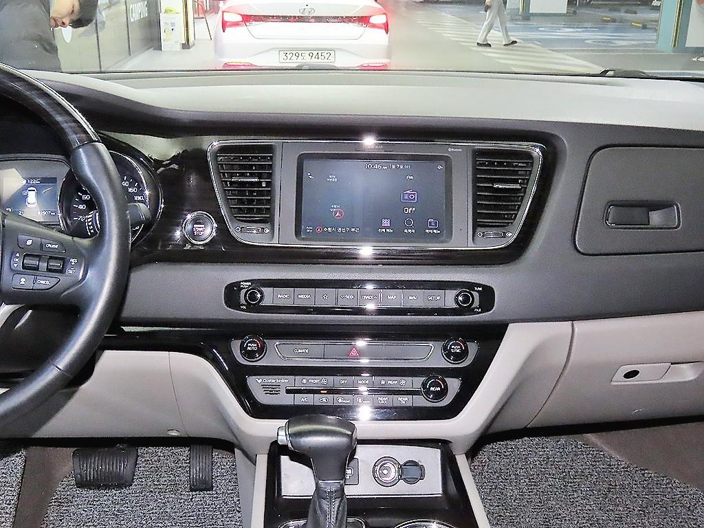 기아 더 뉴카니발 9인승 디젤 노블레스