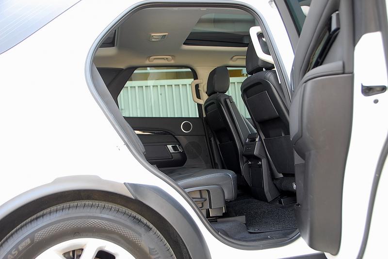 랜드로버 디스커버리5 2.0 SD4 SE - 이미지 11