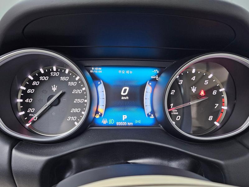 마세라티 르반떼 3.0 - 이미지 16