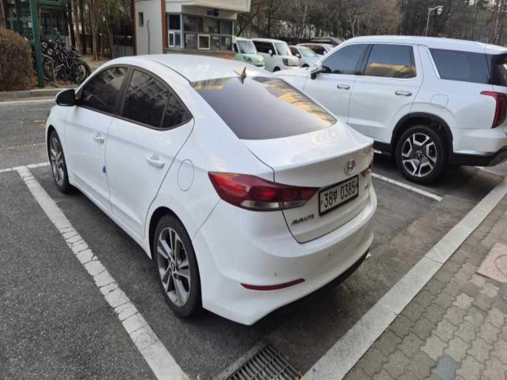 현대 아반떼AD 1.6 GDi 밸류 플러스 - 이미지 11