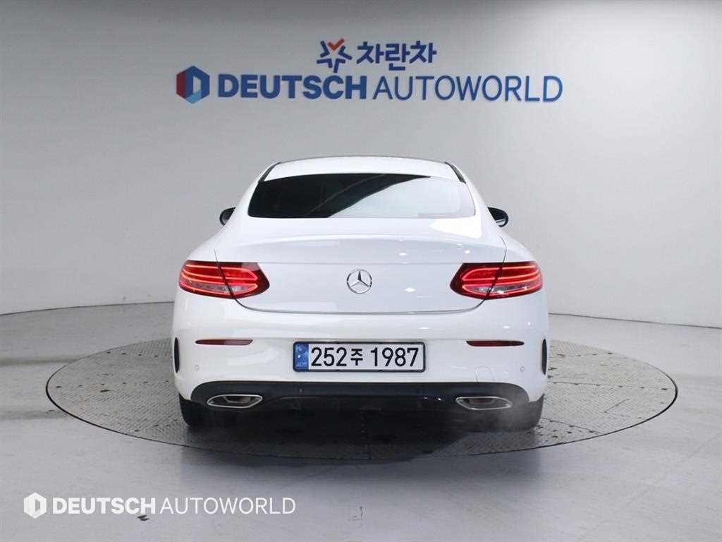 벤츠 C클래스(4세대) C200 쿠페 - 이미지 10