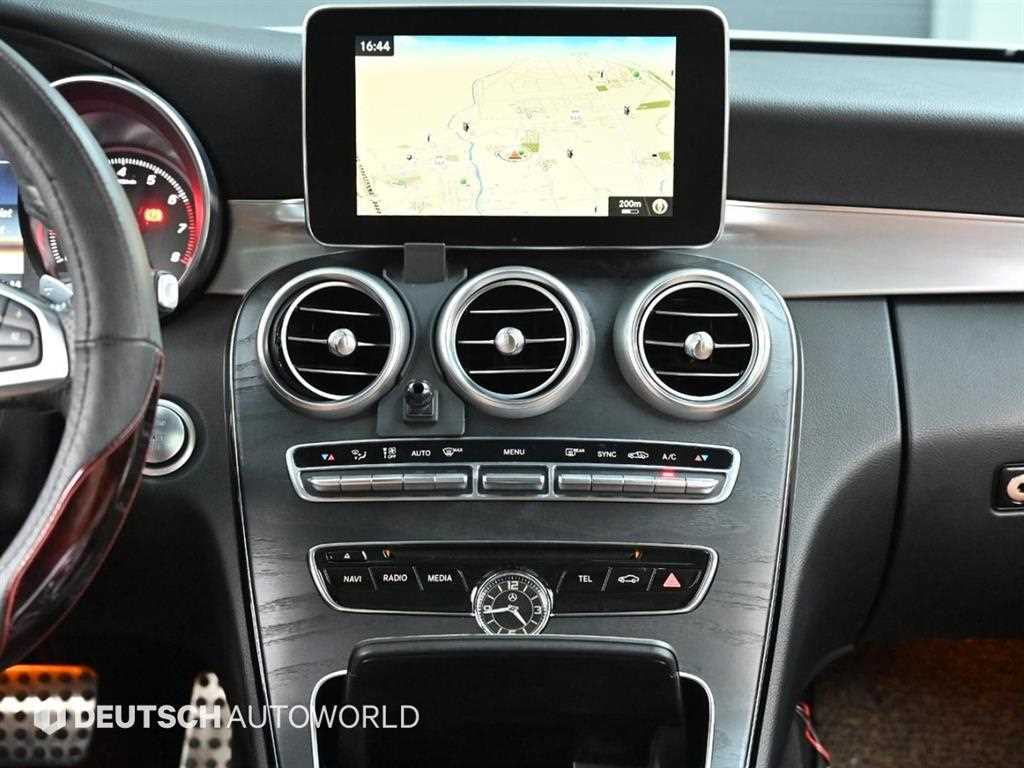 벤츠 C클래스(4세대) C200 쿠페 - 이미지 11