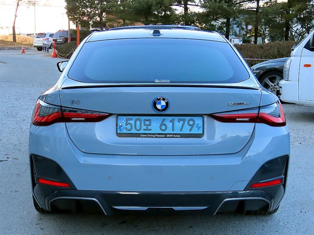 BMW i4 eDrive40 M 스포츠 프로 - 이미지 11