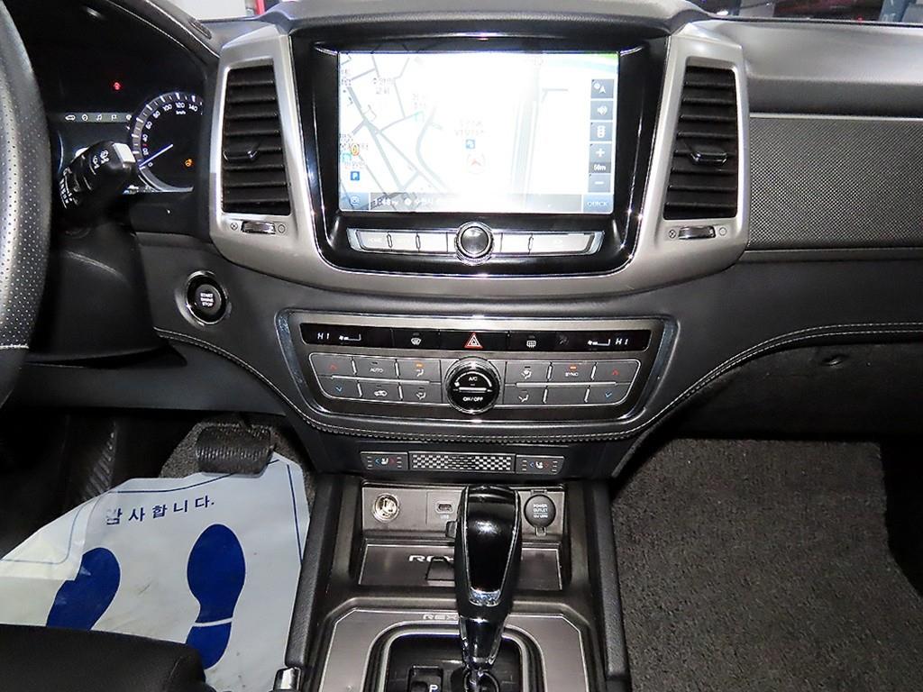 KG모빌리티(쌍용) 렉스턴 스포츠 2.2 4WD 프레스티지 - 이미지 17