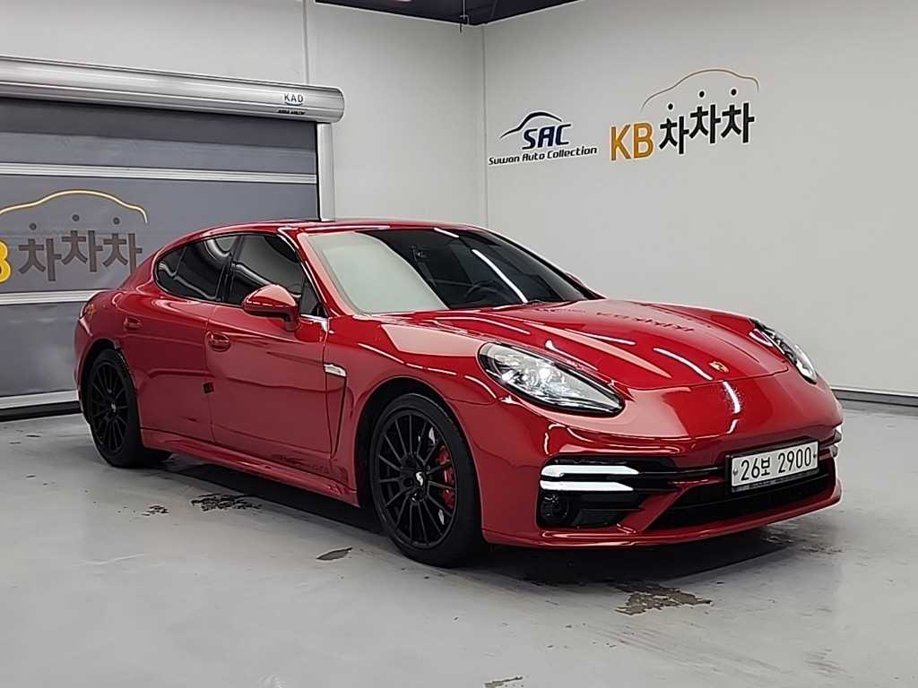 포르쉐 파나메라 4.8 GTS