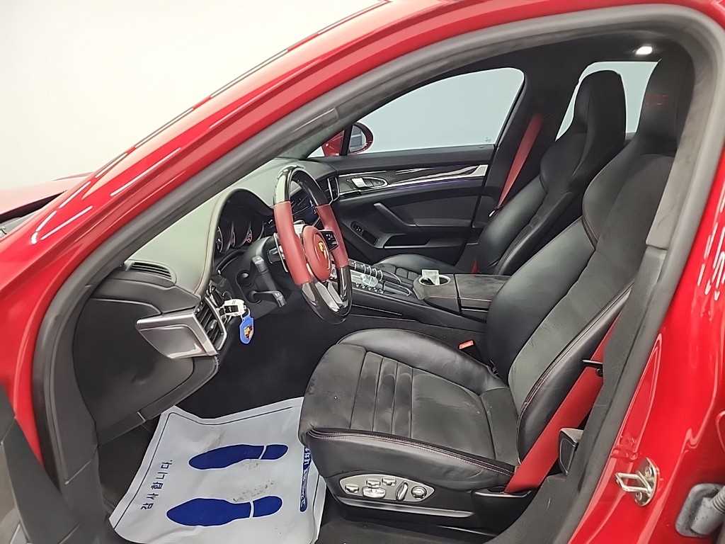 포르쉐 파나메라 4.8 GTS - 이미지 19
