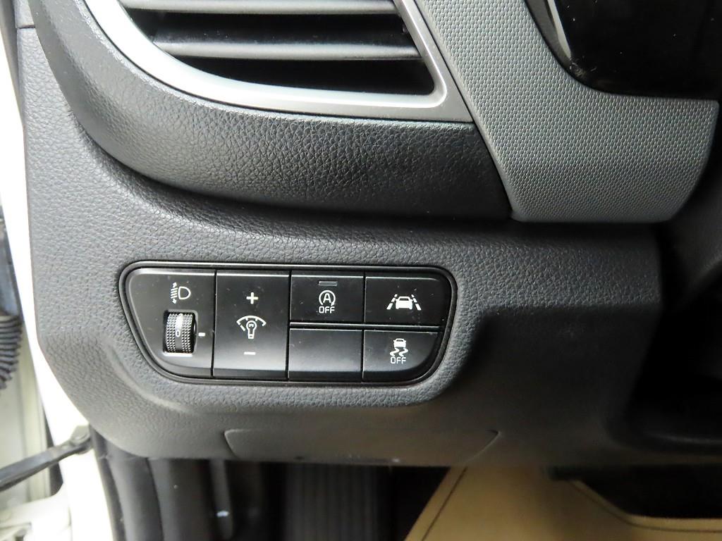 기아 셀토스 1.6 디젤 2WD 트렌디 - 이미지 14