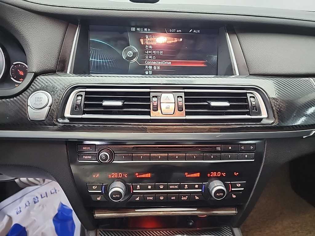 BMW 7시리즈(5세대) 740d xDrive - 이미지 18