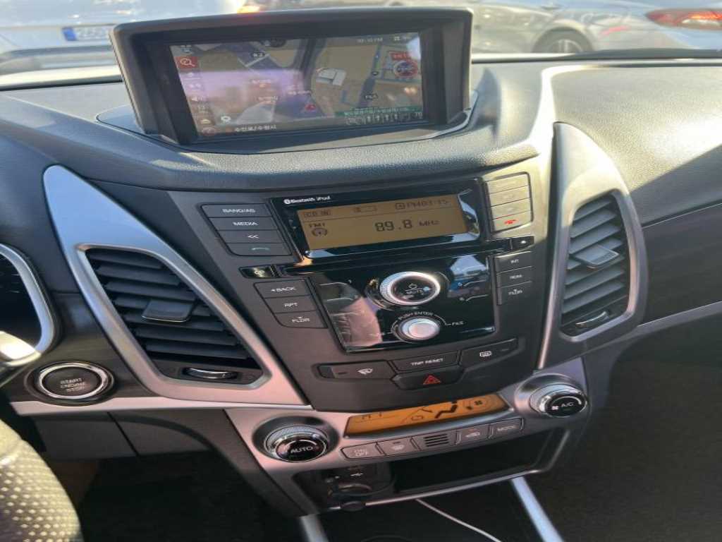 KG모빌리티(쌍용) 뉴 코란도C 2.0 AWD CVT 고급형