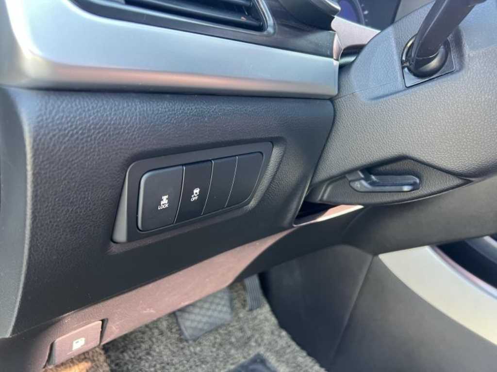 KG모빌리티(쌍용) 뉴 코란도C 2.0 AWD CVT 고급형 - 이미지 16