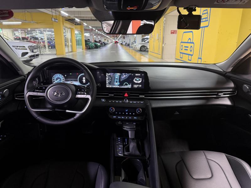 현대 아반떼(CN7) 1.6 가솔린 인스퍼레이션 - 이미지 8