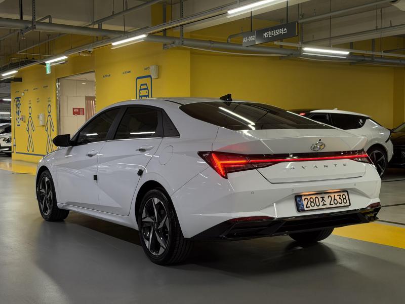 현대 아반떼(CN7) 1.6 가솔린 인스퍼레이션 - 이미지 13