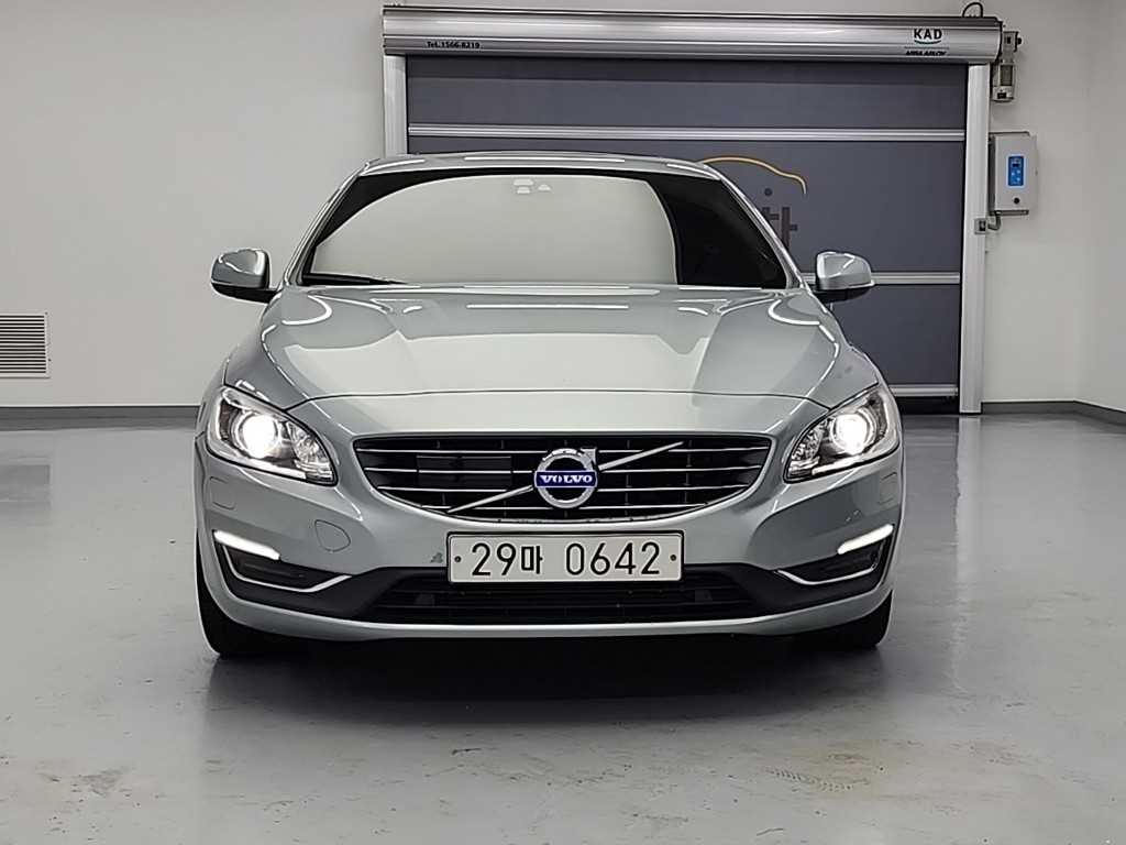 볼보 S60(2세대) D4 섬멈