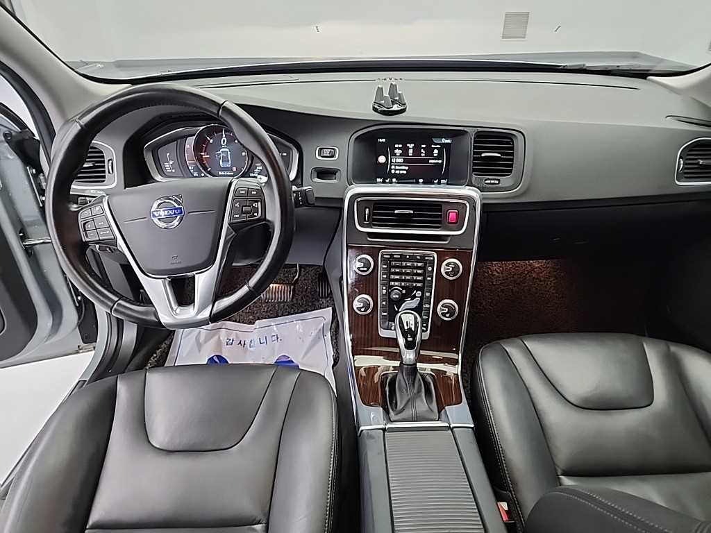 볼보 S60(2세대) D4 섬멈 - 이미지 6