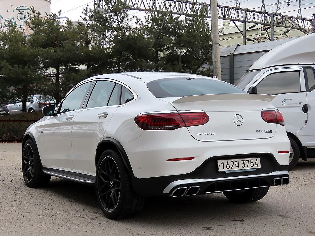 벤츠 GLC클래스 GLC 63 S AMG 4매틱+ 쿠페 - 이미지 5