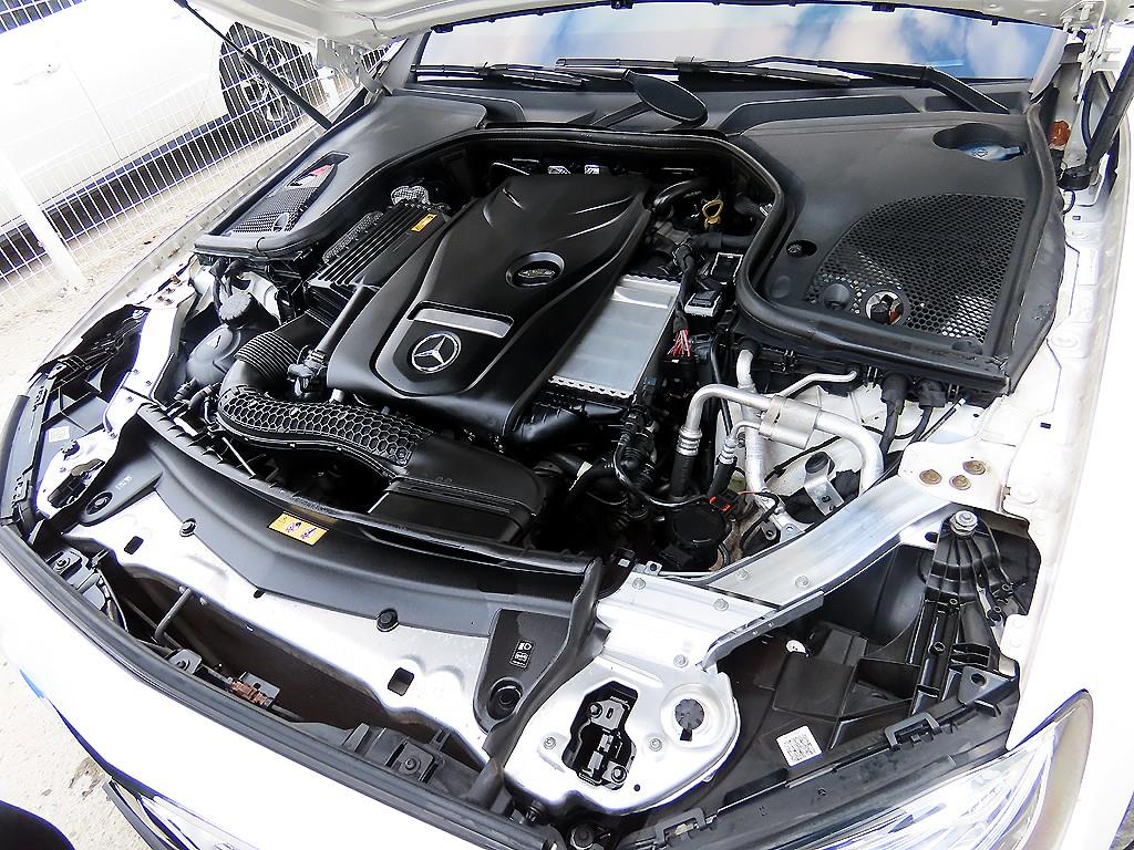 벤츠 E클래스(5세대) E300 아방가르드 - 이미지 8