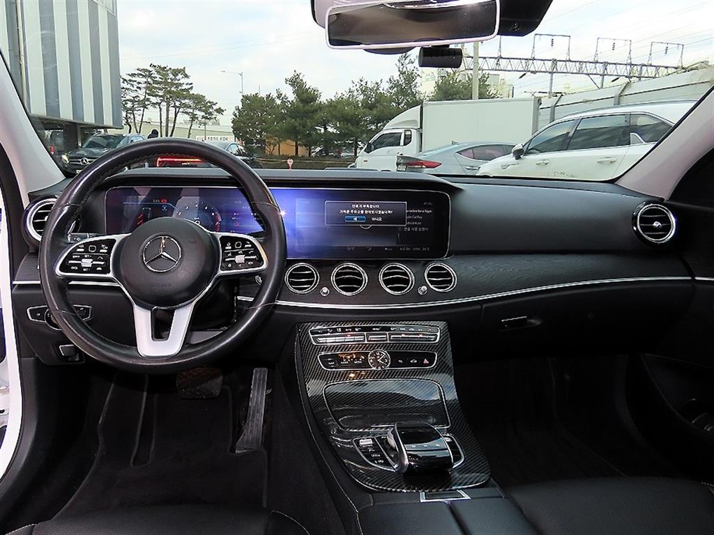 벤츠 E클래스(5세대) E300 아방가르드 - 이미지 14