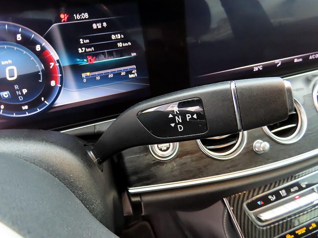 벤츠 E클래스(5세대) E300 아방가르드 - 이미지 16