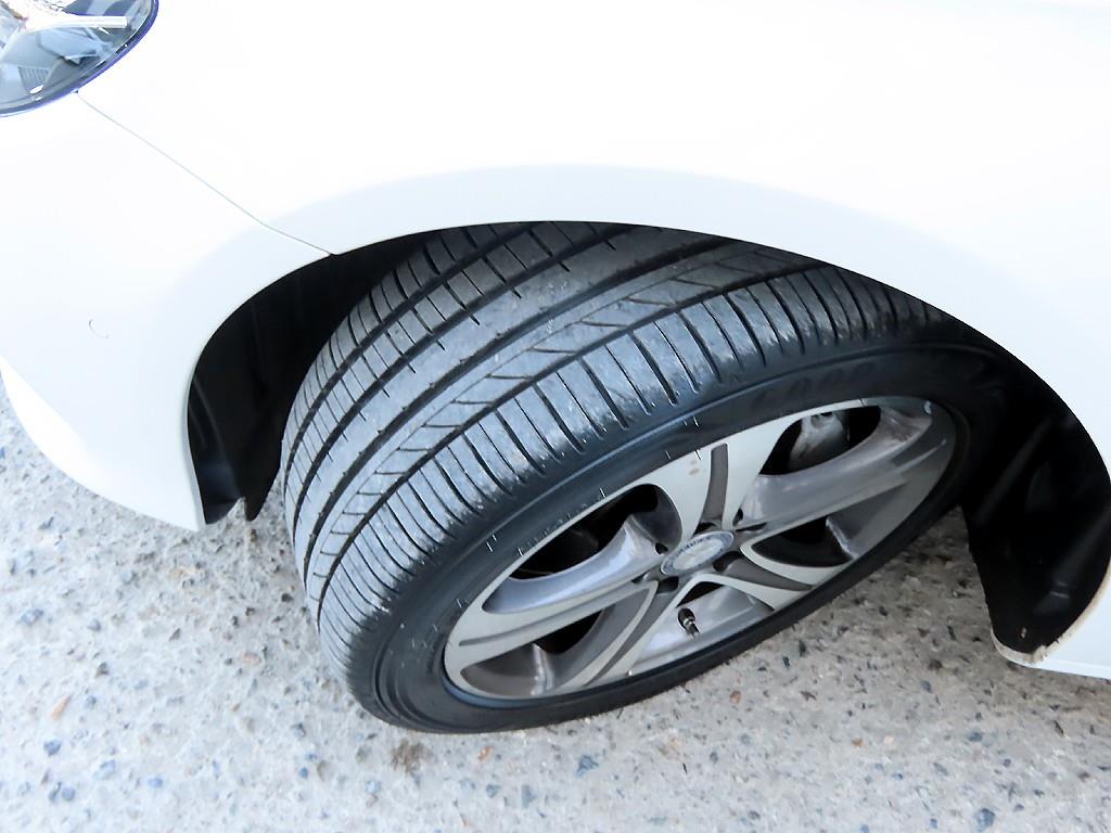 벤츠 E클래스(5세대) E300 아방가르드 - 이미지 5