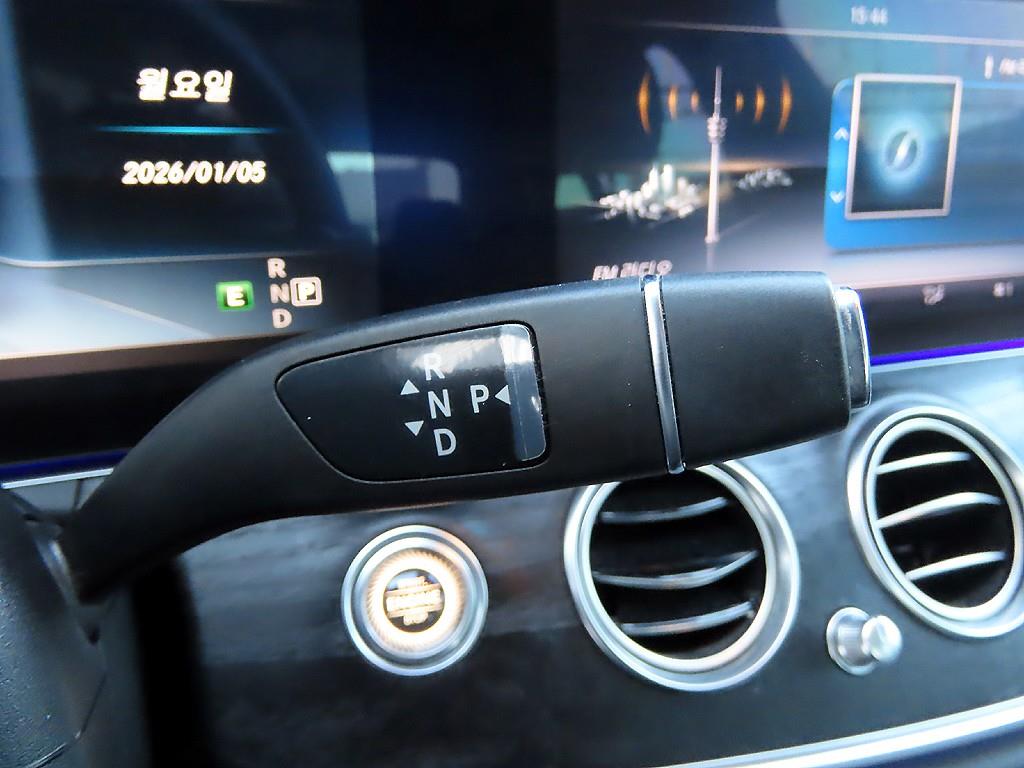 벤츠 E클래스(5세대) E300 아방가르드 - 이미지 7