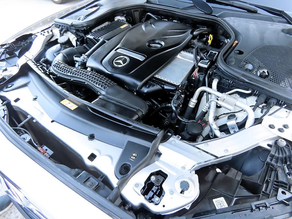 벤츠 E클래스(5세대) E300 아방가르드 - 이미지 9