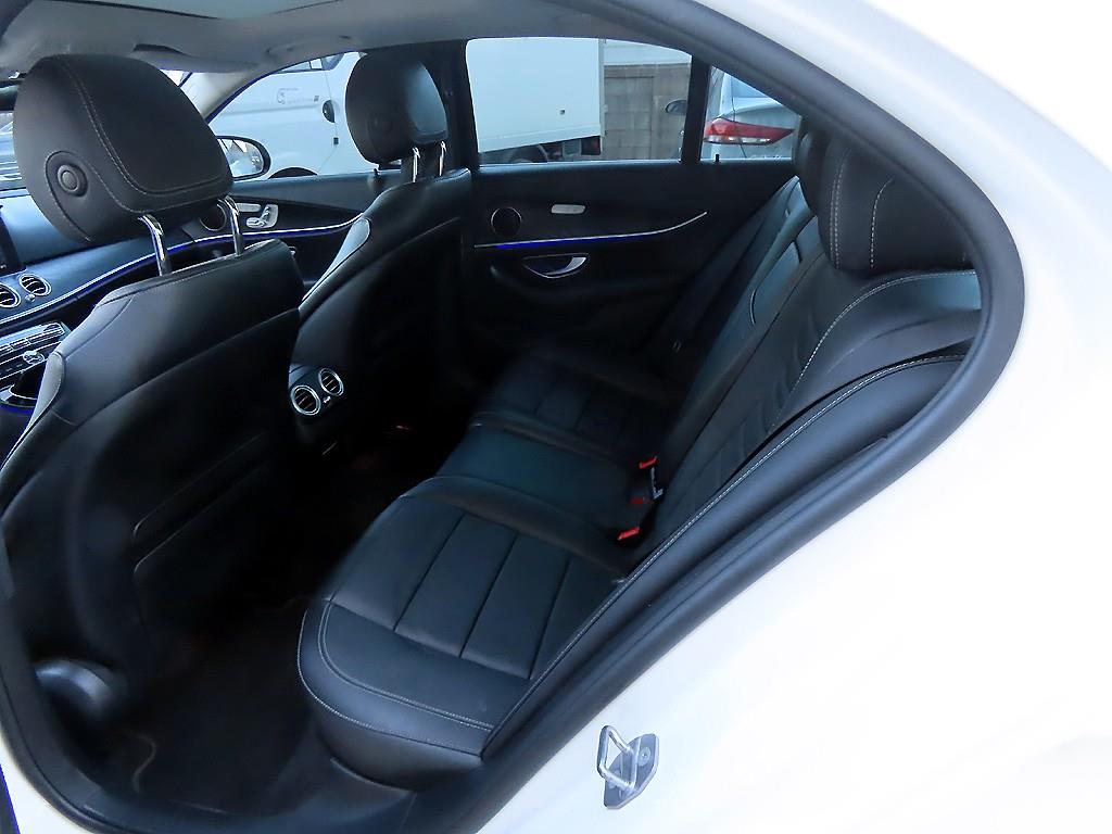 벤츠 E클래스(5세대) E300 아방가르드 - 이미지 11