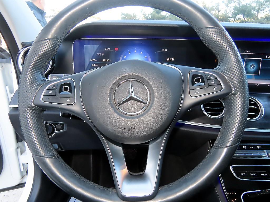 벤츠 E클래스(5세대) E300 아방가르드 - 이미지 13