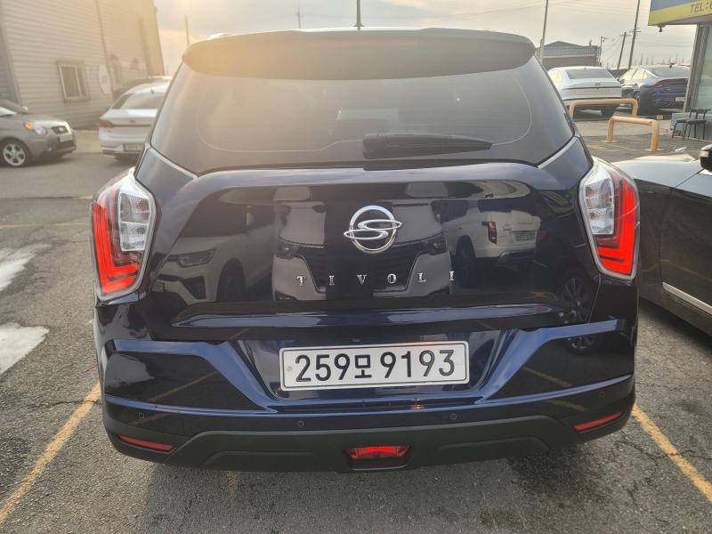 KG모빌리티(쌍용) 베리 뉴 티볼리 1.5 가솔린 2WD V3 - 이미지 18