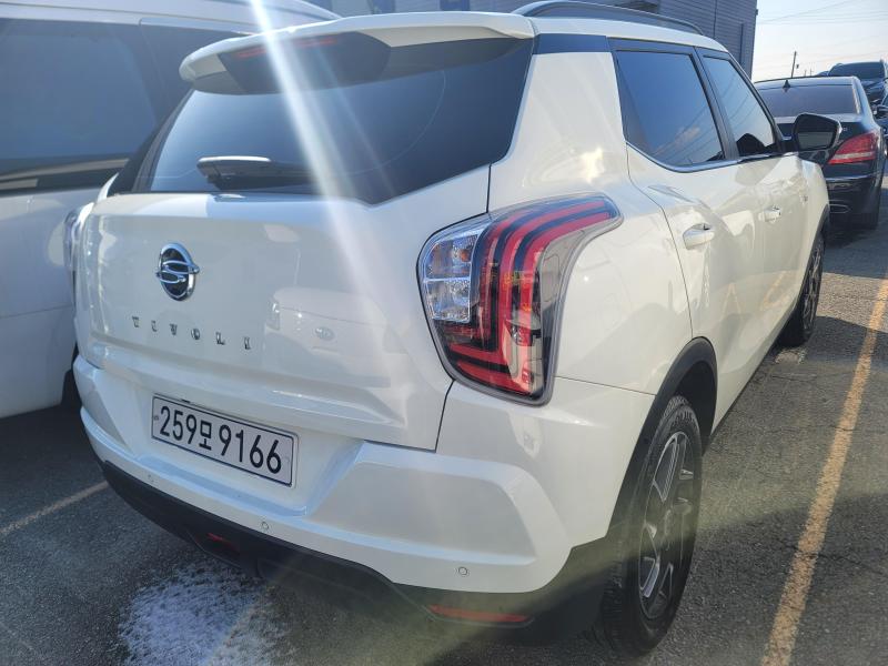 KG모빌리티(쌍용) 베리 뉴 티볼리 1.5 가솔린 2WD V3 - 이미지 8