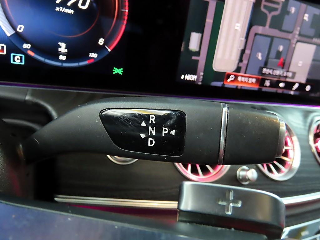 벤츠 E클래스(5세대) E220d 4매틱 AMG 라인 - 이미지 7