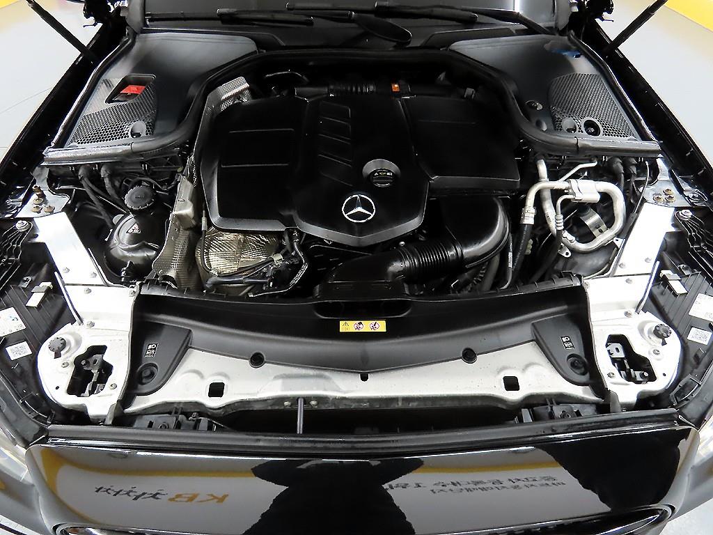 벤츠 E클래스(5세대) E220d 4매틱 AMG 라인 - 이미지 10