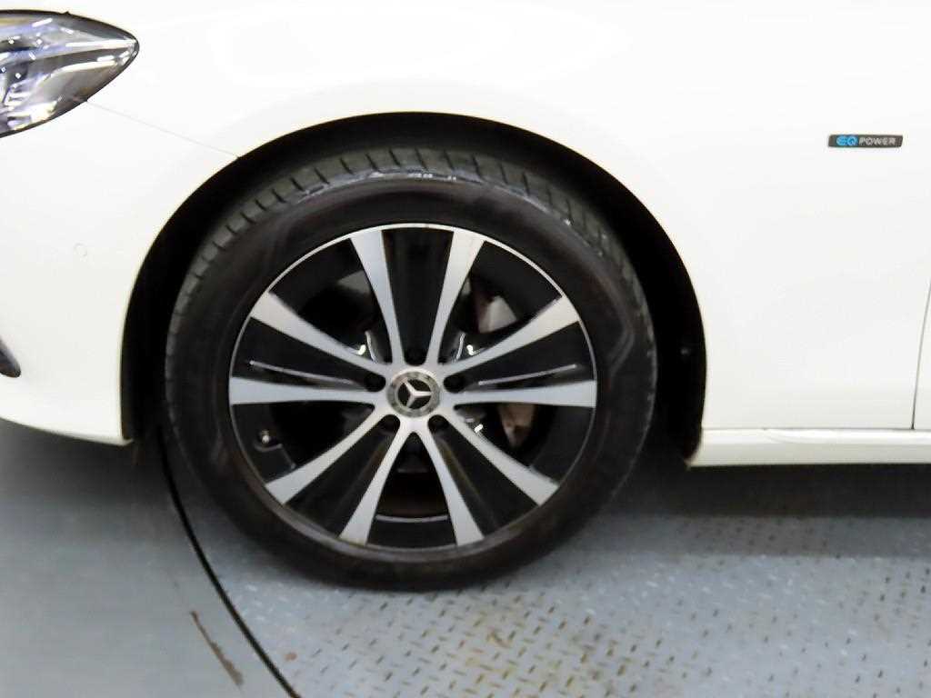 벤츠 E클래스(5세대) E300e 4매틱 익스클루시브 - 이미지 19