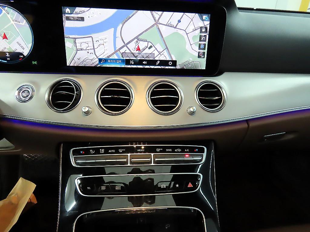 벤츠 E클래스(5세대) E250 아방가르드 - 이미지 20