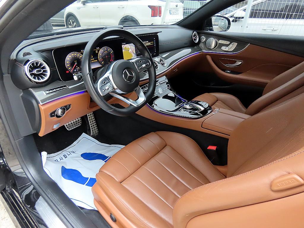 벤츠 E클래스(5세대) 쿠페 E450 4매틱 - 이미지 4