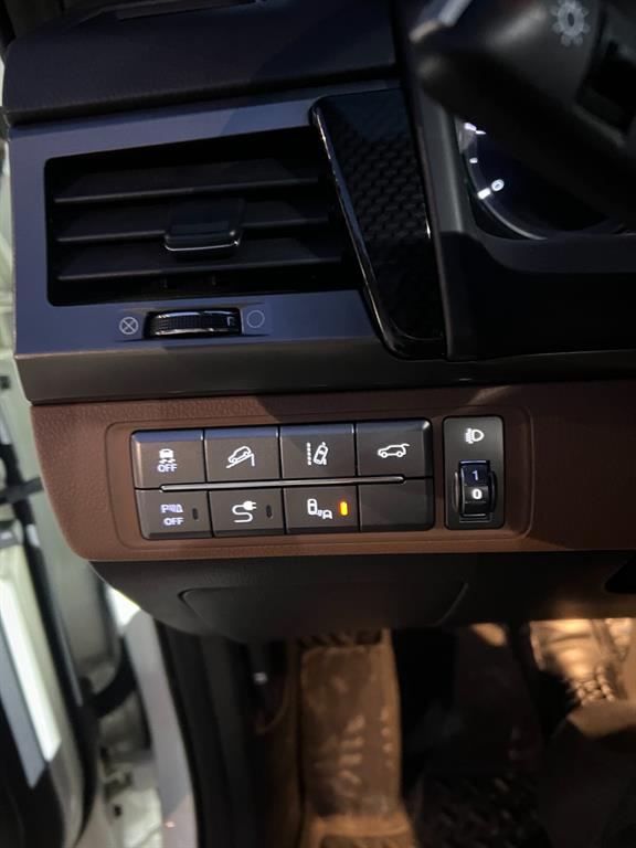 KG모빌리티(쌍용) G4 렉스턴 2.2 4WD 화이트 에디션 - 이미지 5