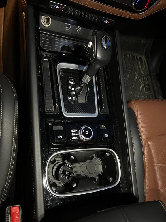 KG모빌리티(쌍용) G4 렉스턴 2.2 4WD 화이트 에디션 - 이미지 14