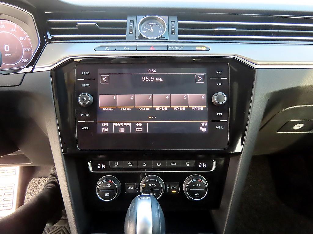 폭스바겐 아테온 2.0 TDI 엘레강스 프레스티지 - 이미지 7