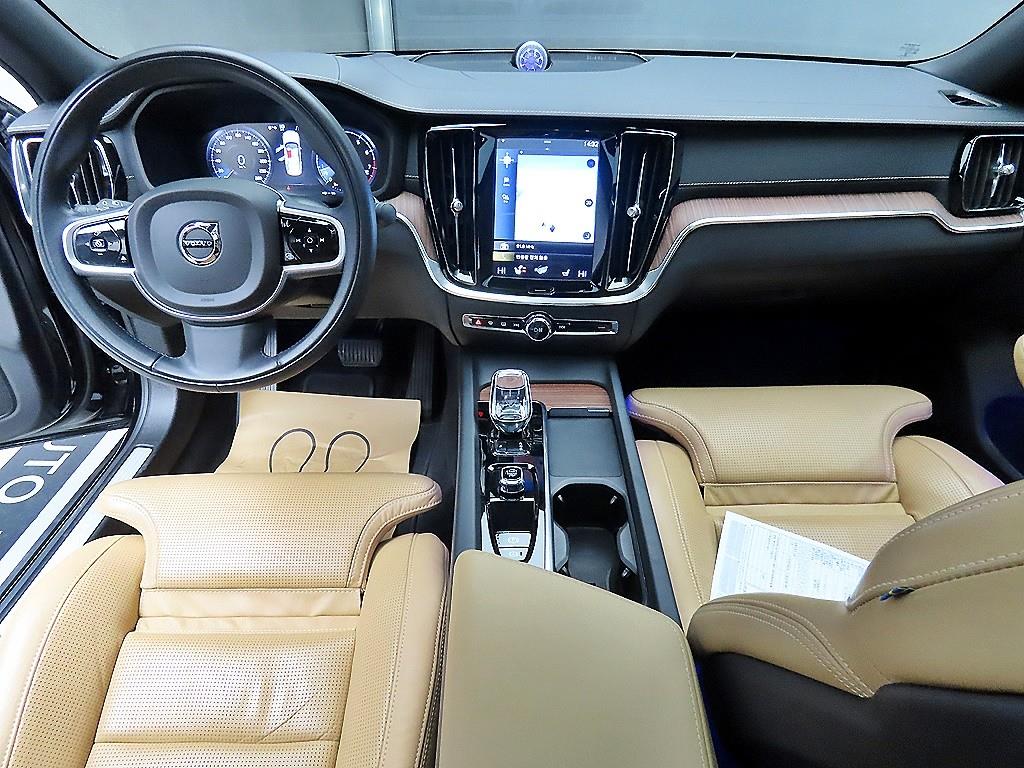 볼보 S60(3세대) 2.0 B5 인스크립션 - 이미지 10