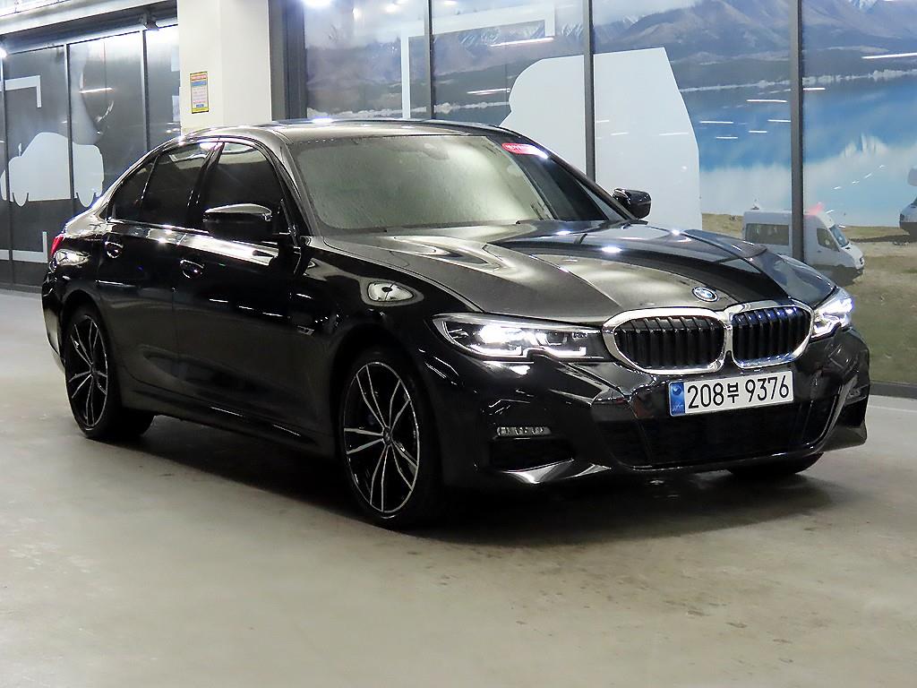 BMW 3시리즈(7세대) 330e M 스포츠 팩 - 이미지 4