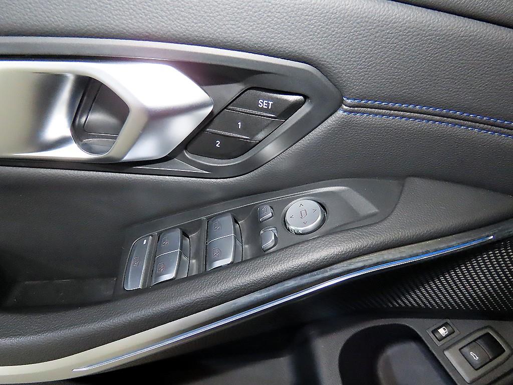 BMW 3시리즈(7세대) 330e M 스포츠 팩 - 이미지 6