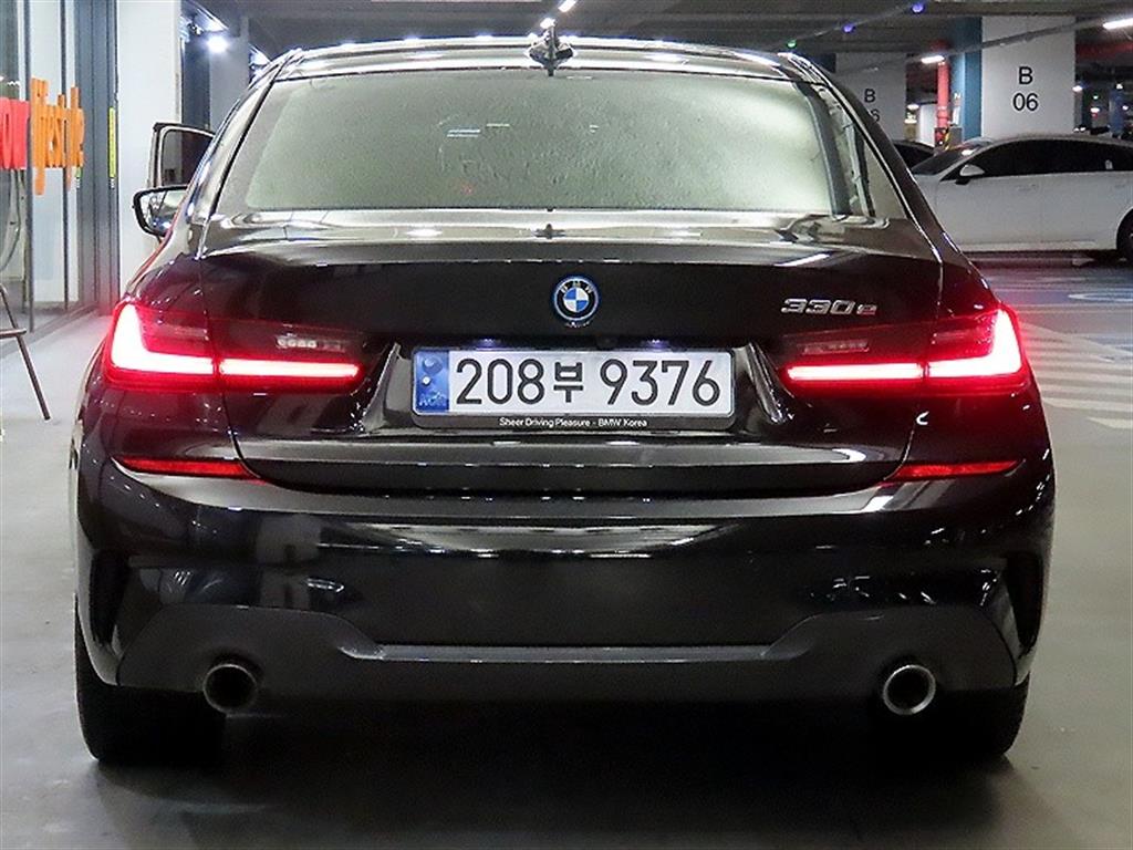 BMW 3시리즈(7세대) 330e M 스포츠 팩 - 이미지 5