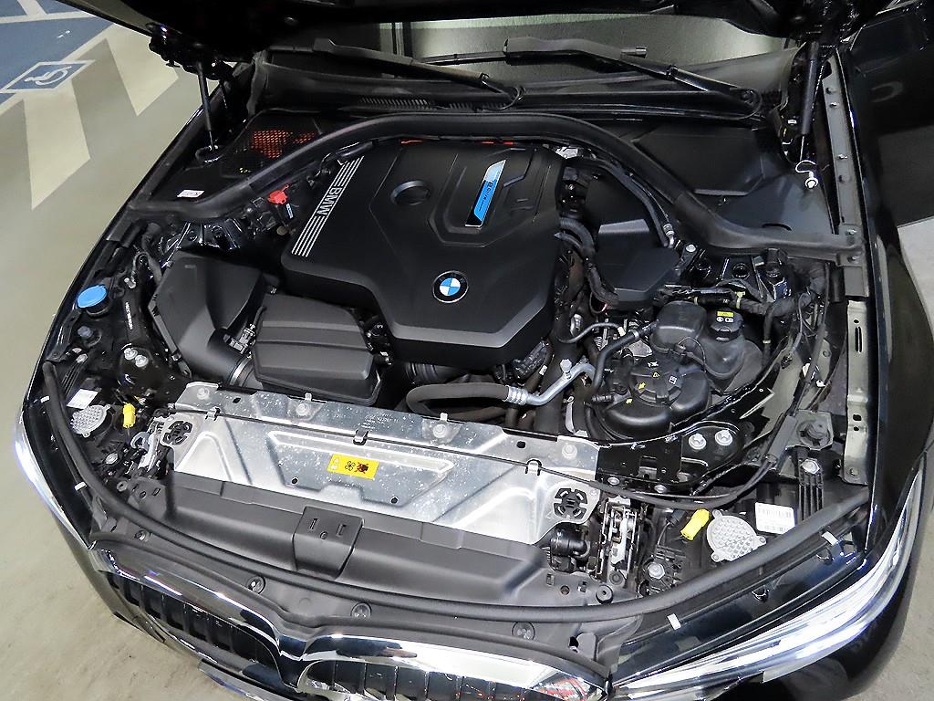 BMW 3시리즈(7세대) 330e M 스포츠 팩 - 이미지 19