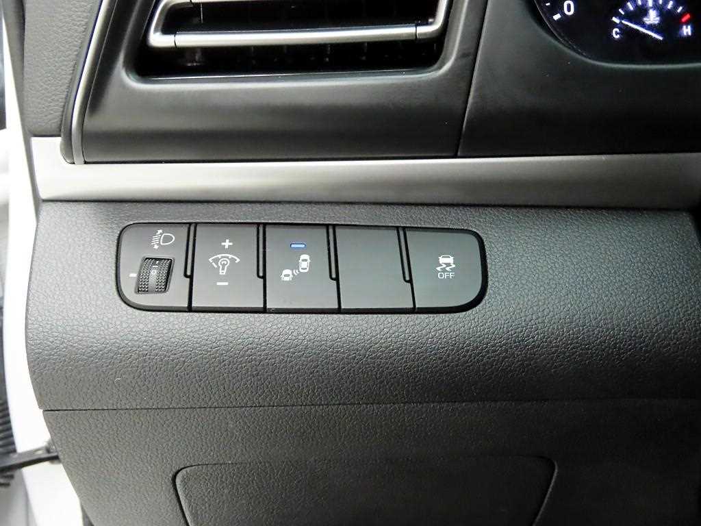 현대 더 뉴아반떼AD 1.6 가솔린 스마트 초이스 - 이미지 11